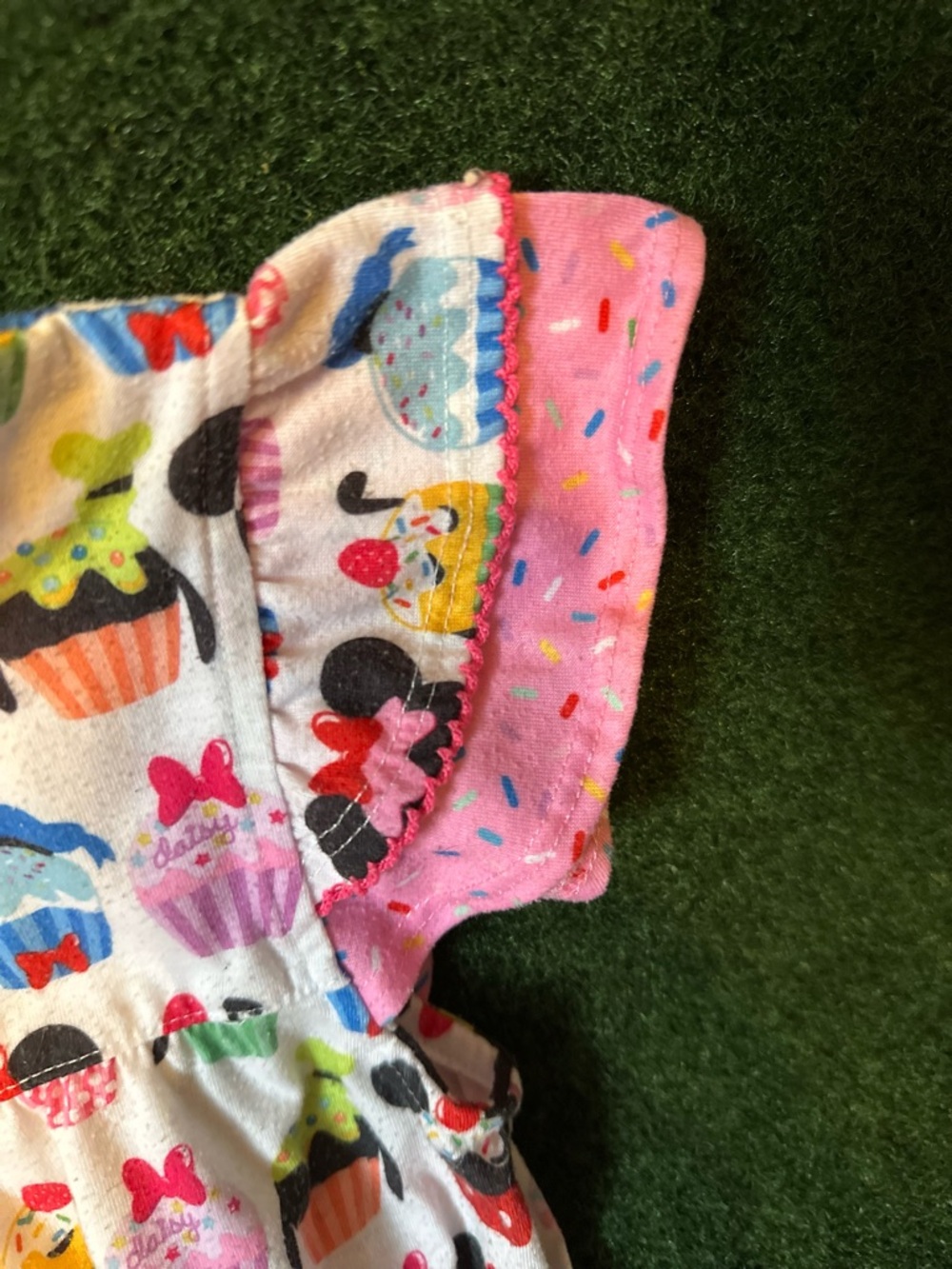 Disney Girls Cupcake & Minnie Ear Print nightgown with pink trim - Picture 4 of 5